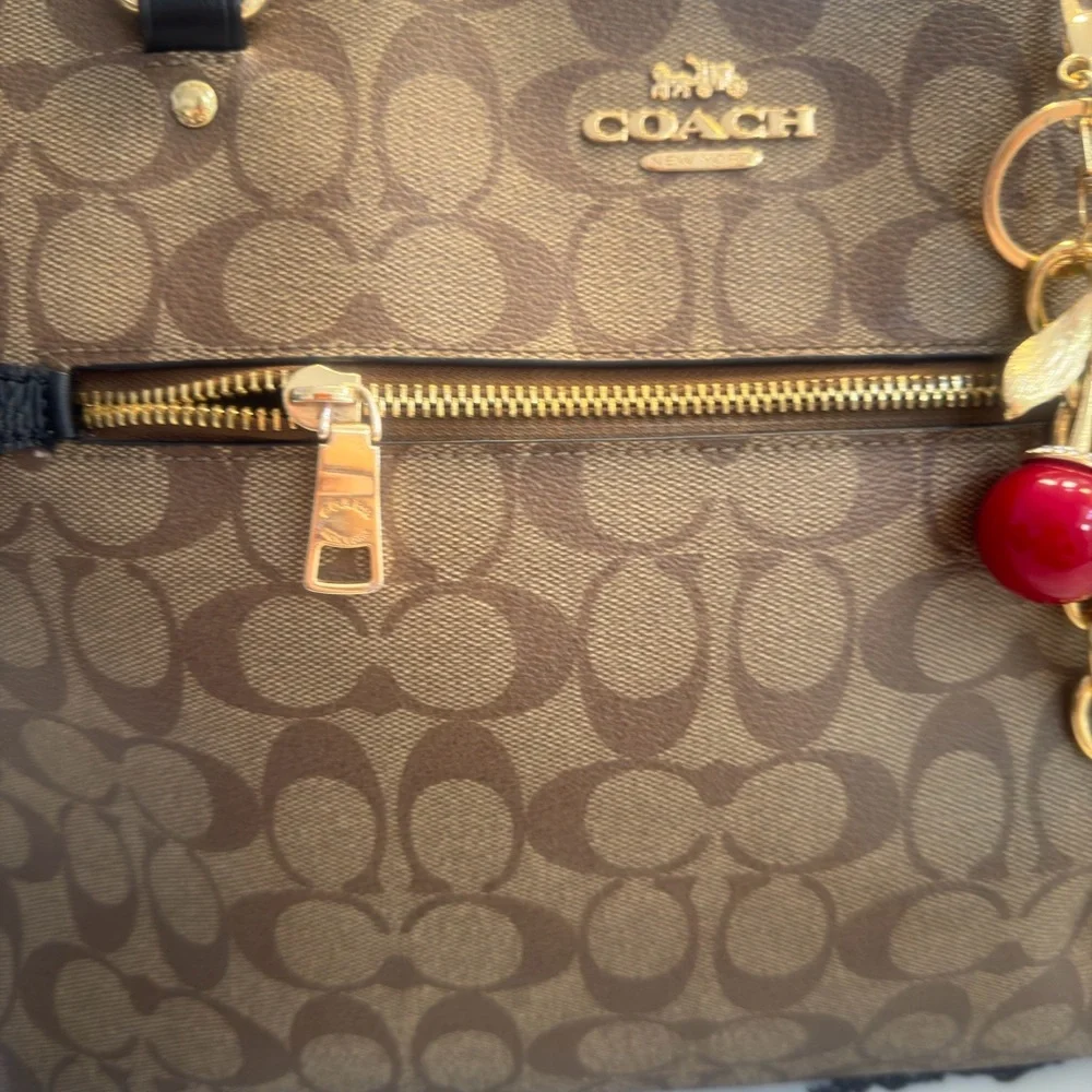 Coach Tan and Black Signature Tote - Picture 15 of 16